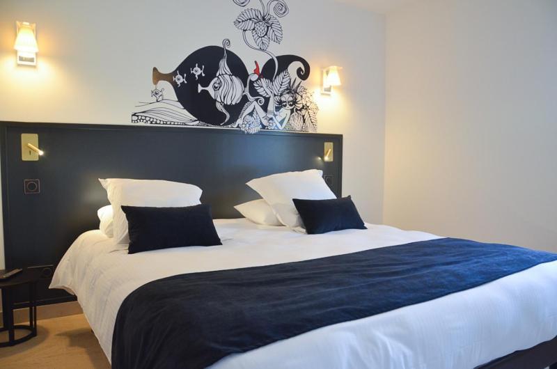 Domaine Du Normandoux, The Originals Relais Hotel Terce Bagian luar foto