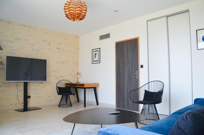 Domaine Du Normandoux, The Originals Relais Hotel Terce Bagian luar foto