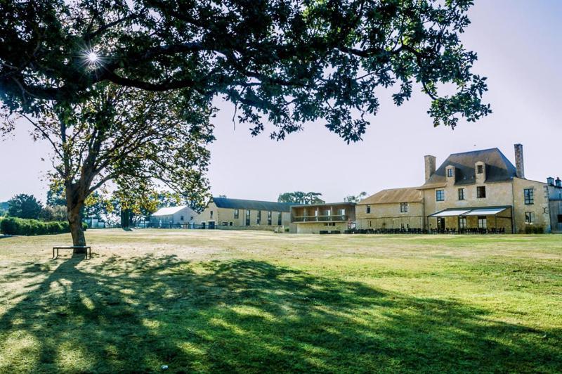 Domaine Du Normandoux, The Originals Relais Hotel Terce Bagian luar foto